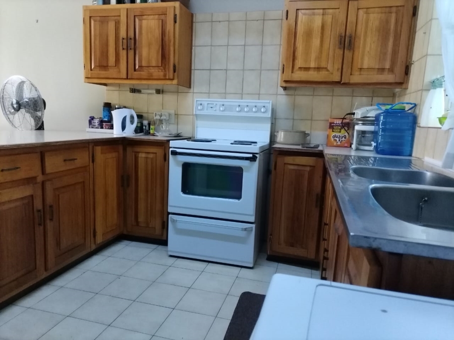2 Bedroom Property for Sale in Rustenburg Central North West
